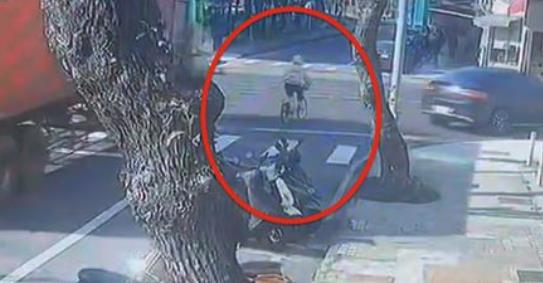 快新聞/去年才考上!28歲空服員「騎Youbike遭輾斃」 長榮航空回應了