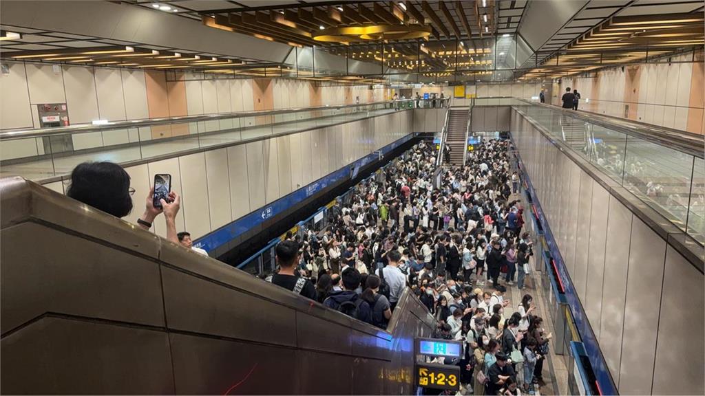 快新聞／蔣萬安快來看！北捷「這1站」尖峰擠不上車　議員籲：延長加密班次時段
