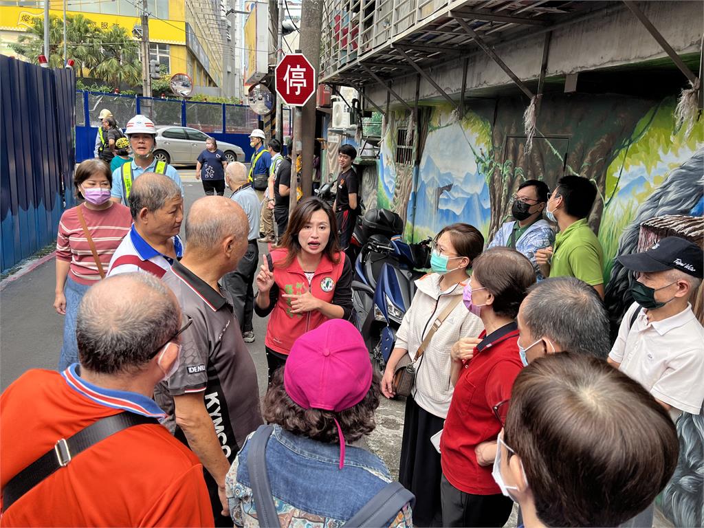 還路於民! 市議員張嘉玲成功爭取捷運工程圍籬退縮