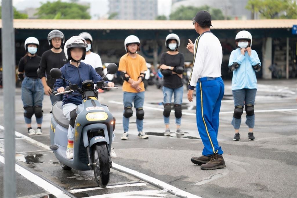 台灣順豐連續五年投入交通公益 攜手北市監理所推機車駕訓 同步深化職場與家庭關懷