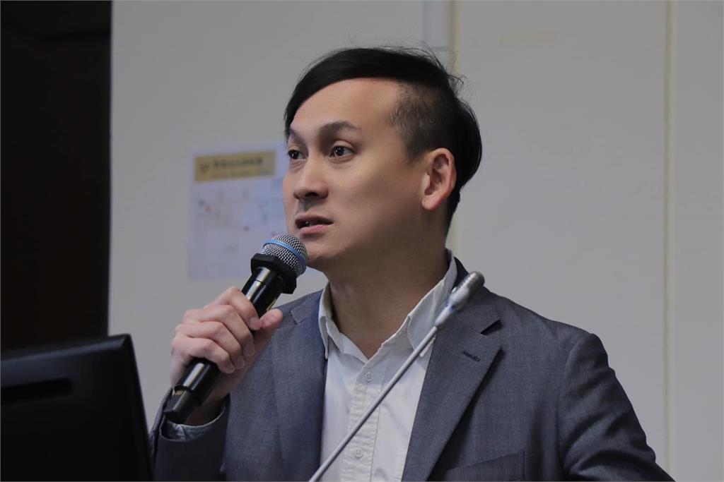 陳玉珍「坦克式開嗆王小棣」太逆風?網一看點名「現在他最慌」笑暈:真的急了耶