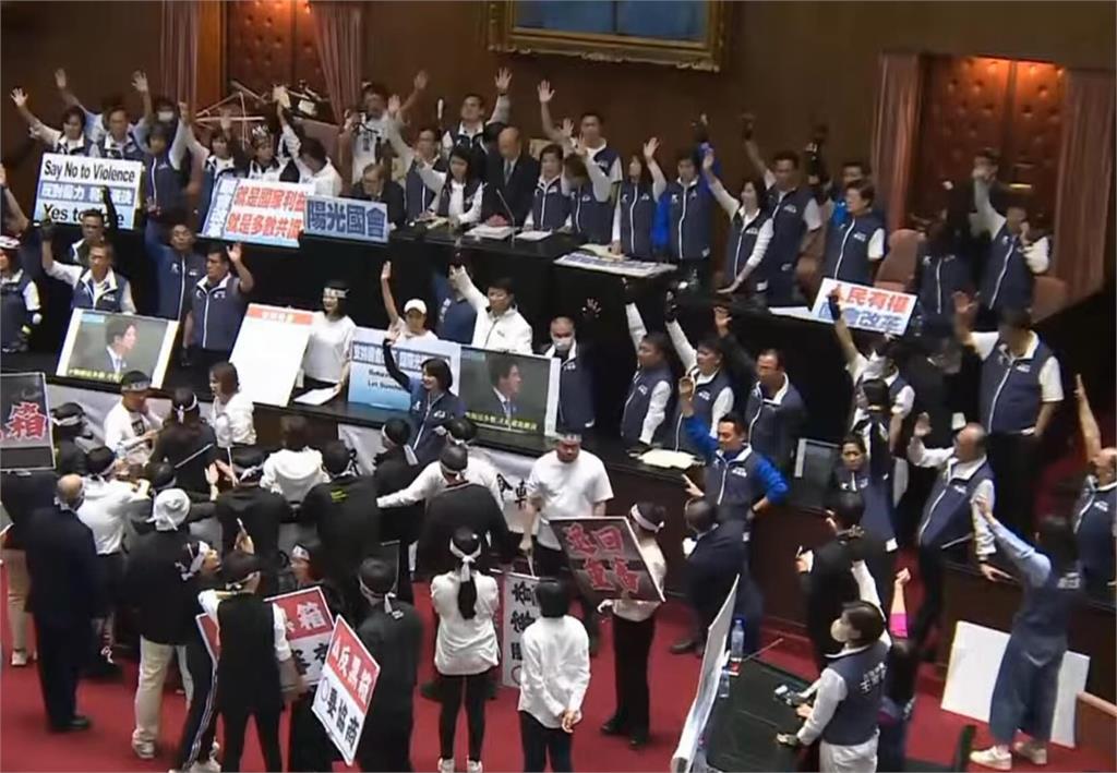 快新聞/韓國瑜宣布「不再清點人數」 洪申翰轟「黑箱」:完全沒底線