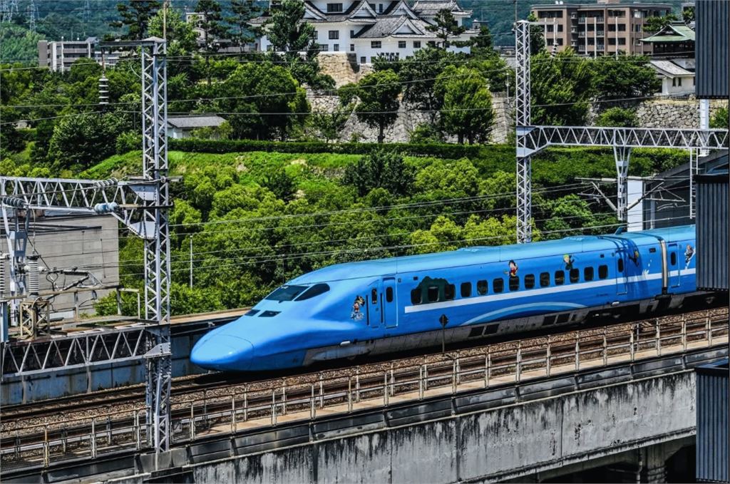 日本電車司機疑「打盹」衝過站！防過站裝置竟沒反應...350名乘客驚魂過程曝