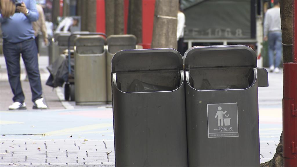 沒公德心!嬰兒尿布、嘔吐物垃圾丟店門口 業者氣炸:有夠沒品