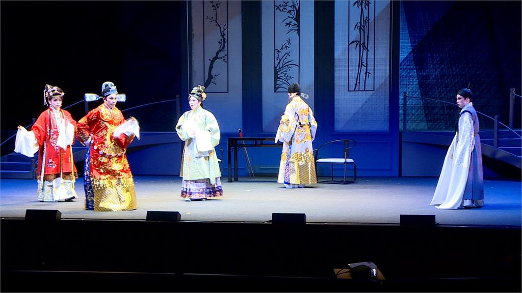唐美雲攜人間國寶「小咪」 率團員經典重現「曲判記」