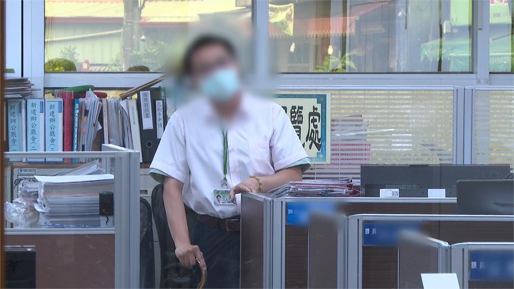 誇張公務員! 男子車禍後一年請假破「百天」引公憤