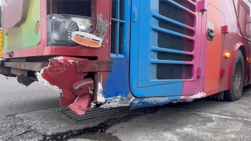 出遊最後景點變派出所？遊覽車「撞燈桿、屋簷」竟還繼續載客趴趴走