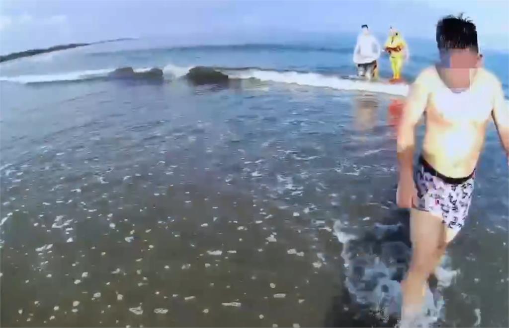 暑假戲水驚魂！３學生桃園笨港遇險　海巡光速協助協助脫困