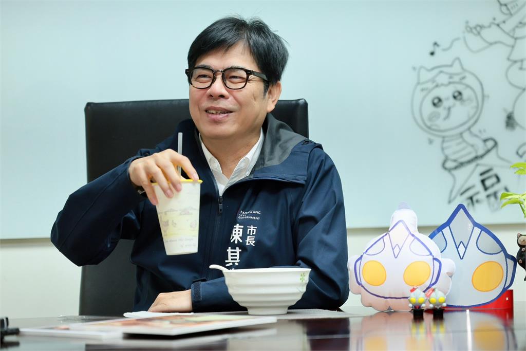 快新聞／初三曬青春！陳其邁翻雄中嫩照　私藏「邁邁版」牛肉麵首度曝光