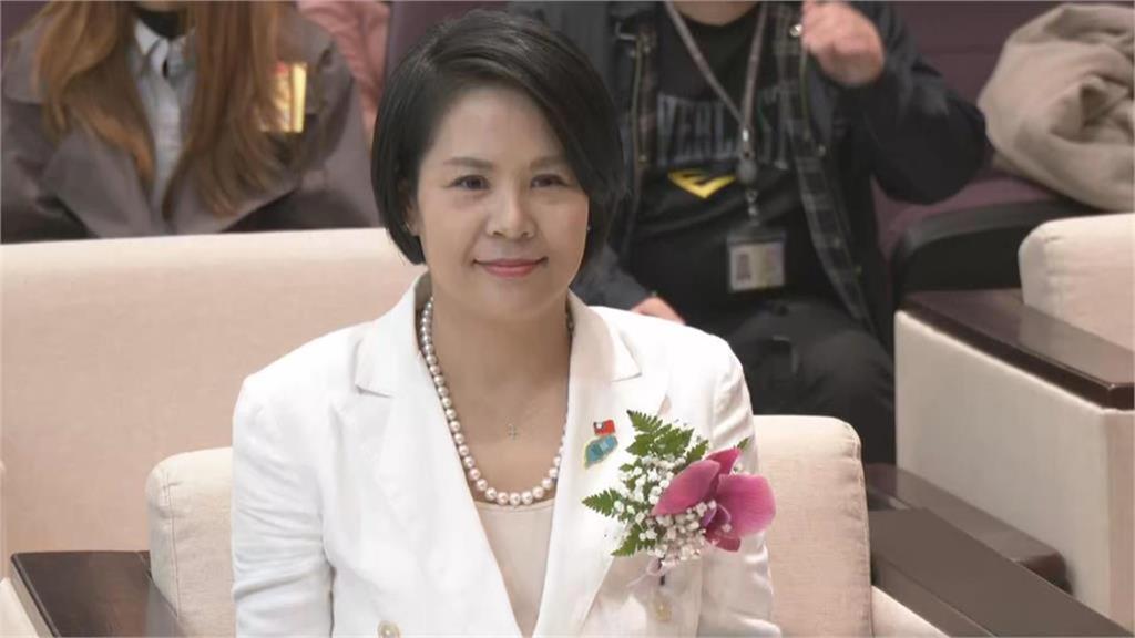 李貞秀稱返中放棄國籍「遭拒絕受理」！綠委揪關鍵：正好證明還持有中國籍