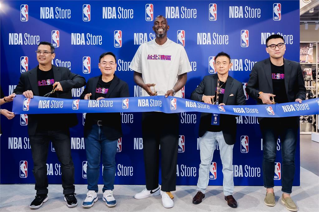 籃球／NBA傳奇「狼王」親臨台北東區　賈奈特展親民去體驗「這項」在地文化