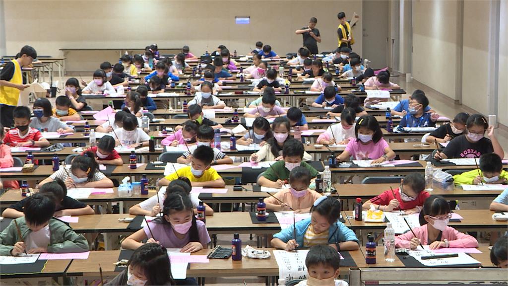 中部最大書法篆刻比賽登場　千名好手同場揮毫