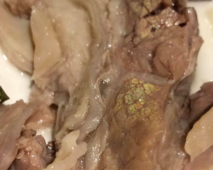 肉片驚見「螢光綠光」掀食安問題?網嚇壞狂問…專家揭密真相:很新鮮