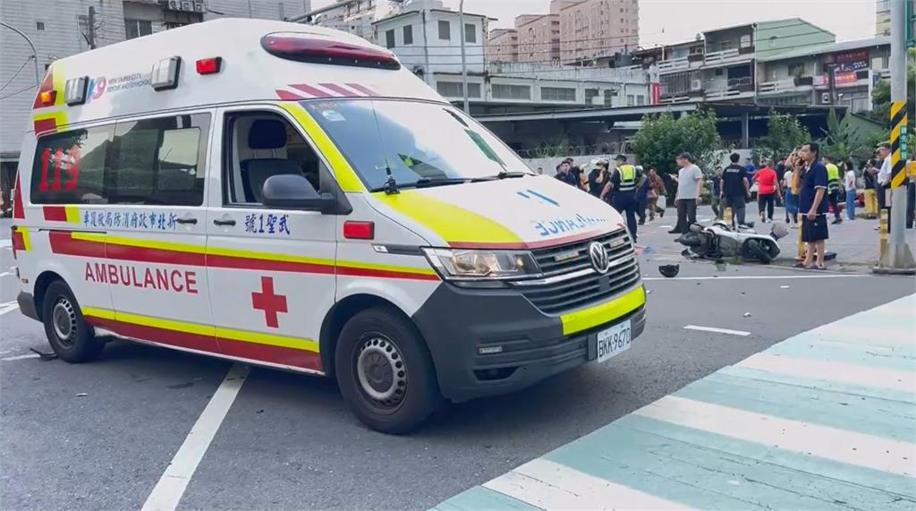 快新聞/撞擊瞬間畫面曝!三峽車禍4人命危 侯友宜急赴3醫院探視