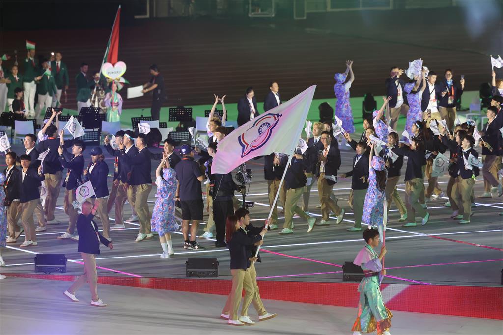 快新聞／為482位台灣英雄應援！吳沛憶、黃捷驚喜現身亞運開幕式