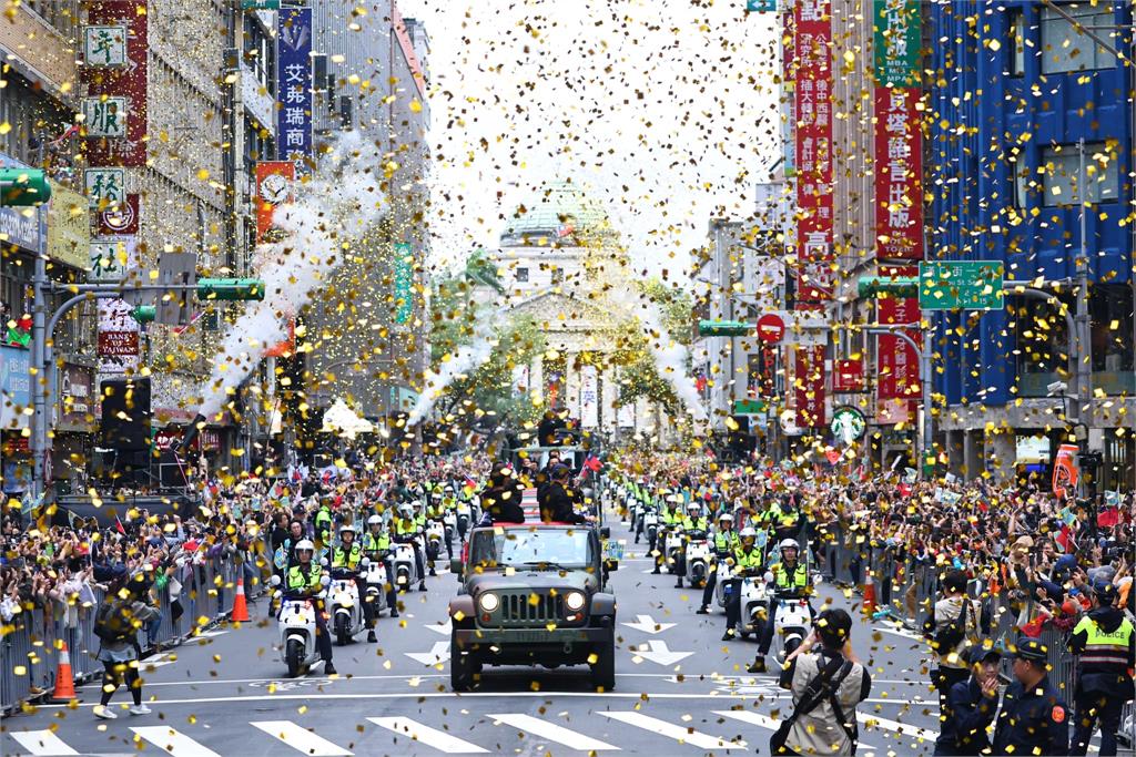 12強賽/日媒報導「英雄遊行」!強調台灣7000萬獎金 日本球迷留言「一片祥和」