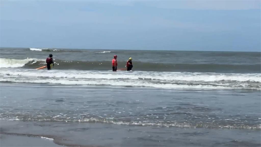 硬要下水！淡水沙崙1國中生溺水　「捲離海岸100公尺」幸海巡成功救援
