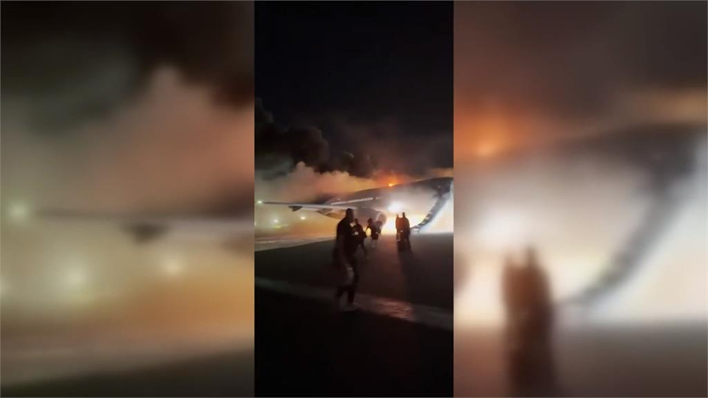 俄國產客機降落引擎起火　濃煙狂竄險嗆死旅客
