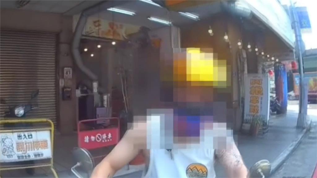 安全帽沒扣好!通緝犯買完飲料遭攔 心虛落跑自撞車遭逮