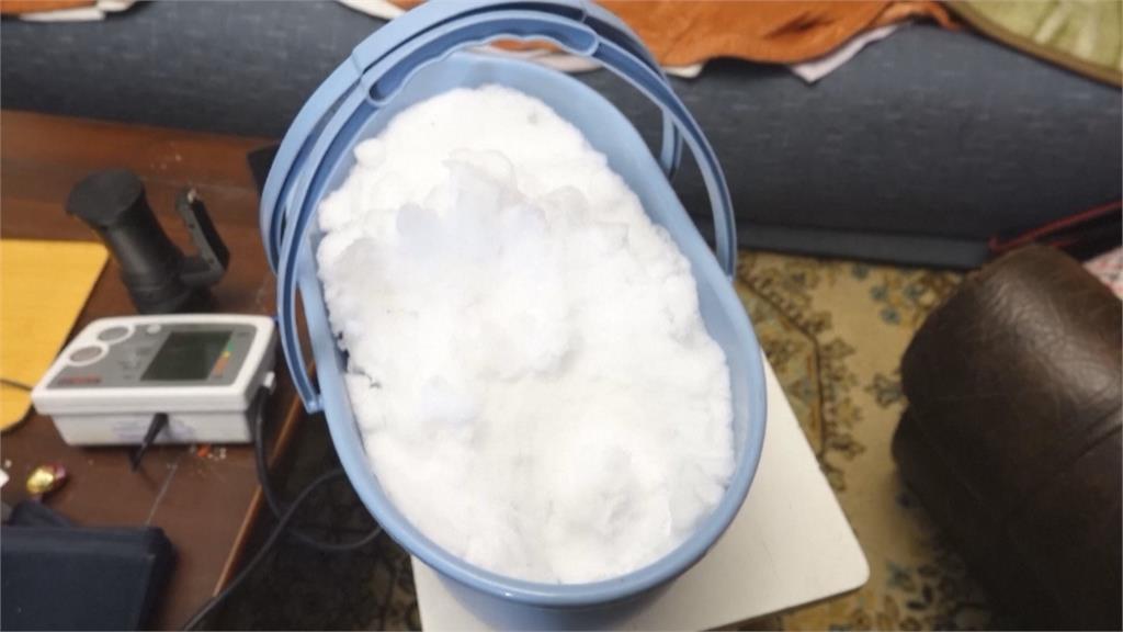 嚴寒當恐怖武器！俄砲轟烏能源設施　基輔居民停電中撐過寒冬