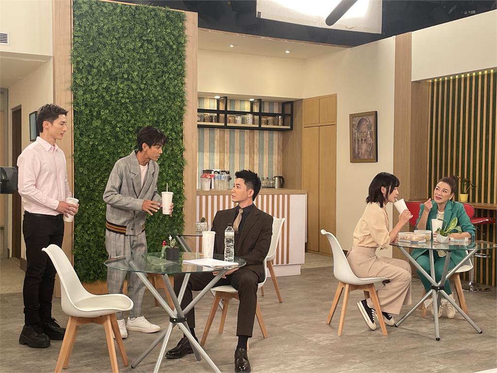 《綜藝新時代》體驗八點檔創紀錄!阿翔被六位演員呼巴掌差點招架不住