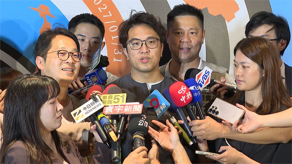 沈伯洋再出奇招！　週五派「主委」上台抽競選號次