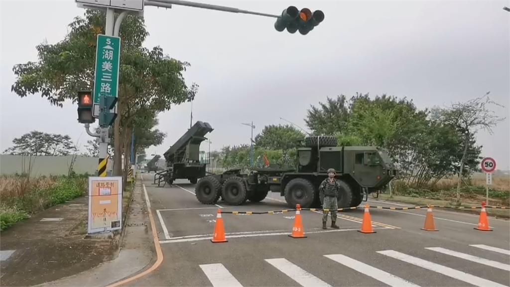 愛三發射車現身嘉義街頭　軍方：例行操演