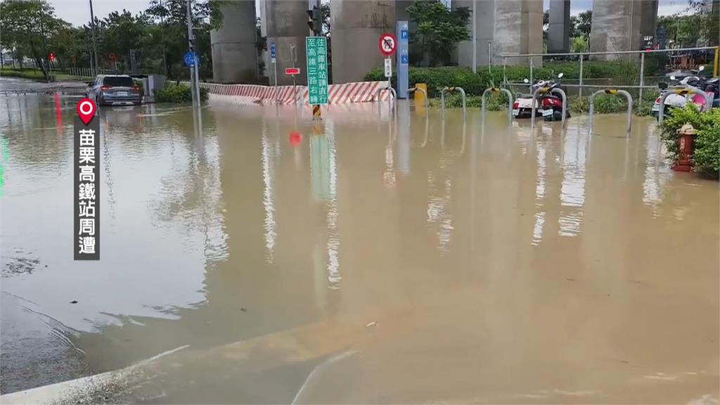 苗栗豪雨路基流失! 台鐵大山到後龍站一度"雙線不通"