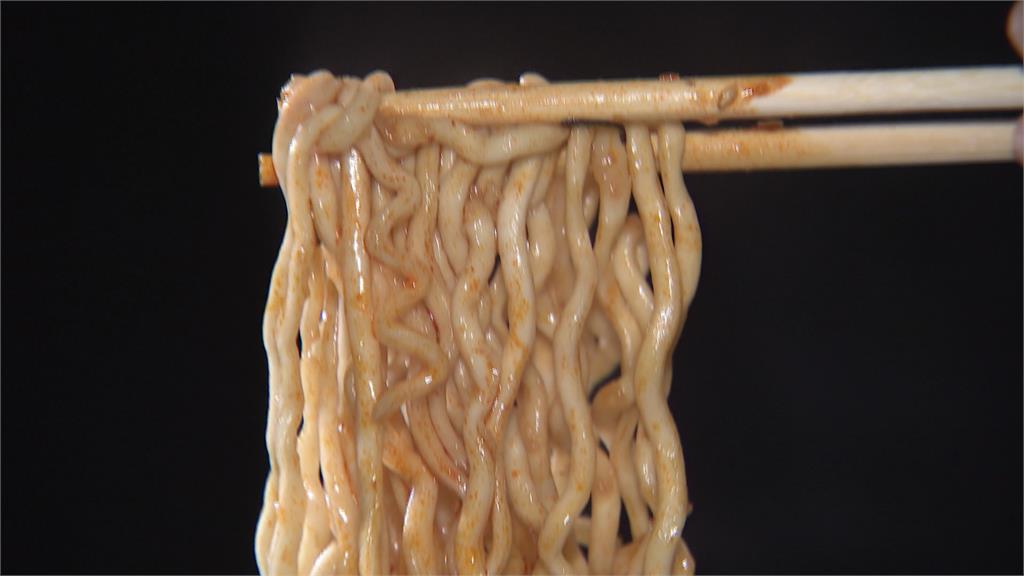 辣到中毒? 丹麥宣布三款韓國"辣雞麵"下架回收