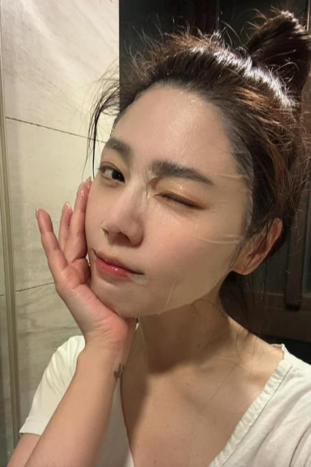 4寶媽白家綺「回歸八點檔」與尪交鋒!私房照突上傳「超嫩狀態」流出