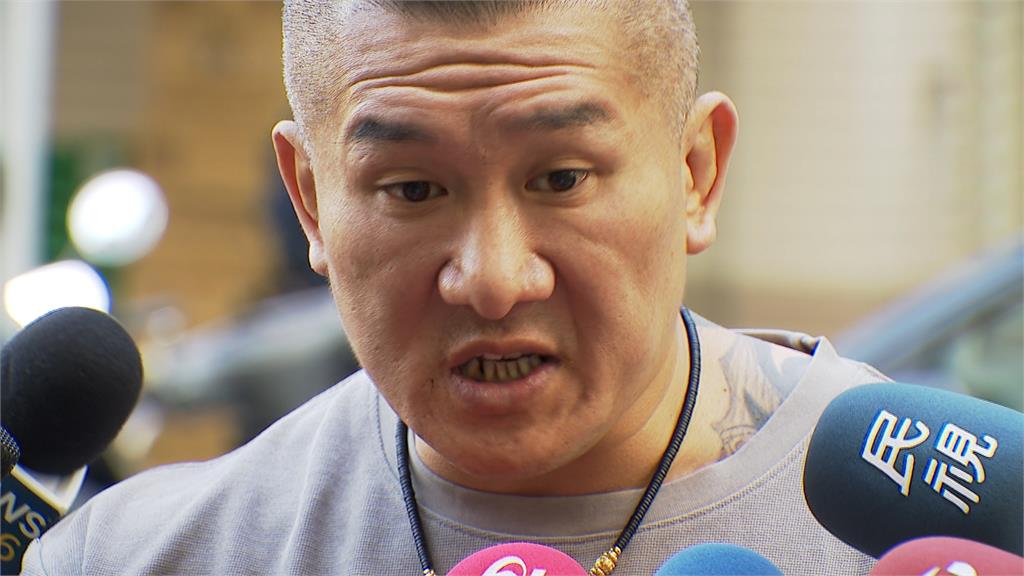 館長直播失言喊「斬首總統」 涉恐嚇等罪赴刑事局偵訊