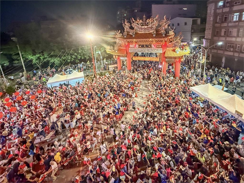 快新聞／念念不忘！韓國瑜直搗小港再提「愛情摩天輪」政見　柯志恩回應了