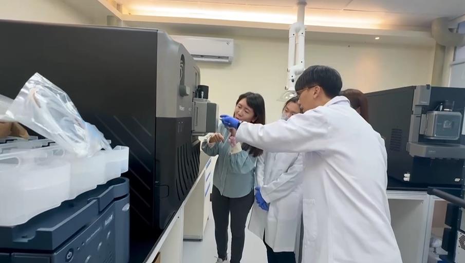 民間投入1.5億作核心研發資源 與興大共建農業「質譜AI中心」