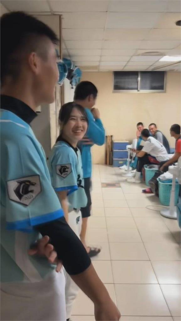 讓穀保倒戈的辣個女孩!張子文受邀訪青棒基地 網嗨看喊:青春的味道