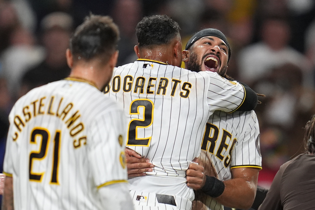 MLB(影)／用滿貫砲向對手說再見！落磯連續2個故意保送失算　遭波格茲一棒重創