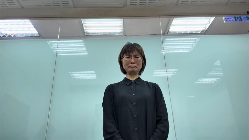 謝宜容道歉「7分鐘擠不出1滴淚」全網傻眼!李怡貞4句狠諷:律師提油救火