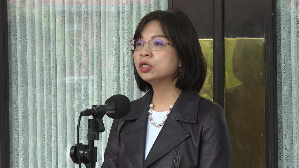 謝宜容愛向上管理? 送許銘春名牌絲巾? 許銘春否認:真的沒有