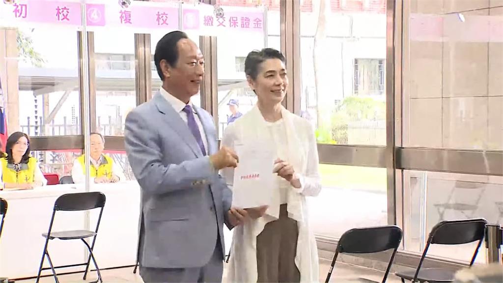 郭台銘台北連署站成立　忠孝東路「旗艦站」曝光