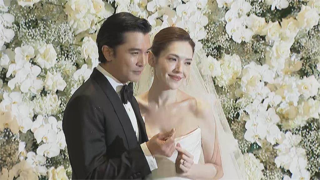 快新聞/邱澤看「許瑋甯絕美白紗」竟笑場 補辦婚宴開銷曝光