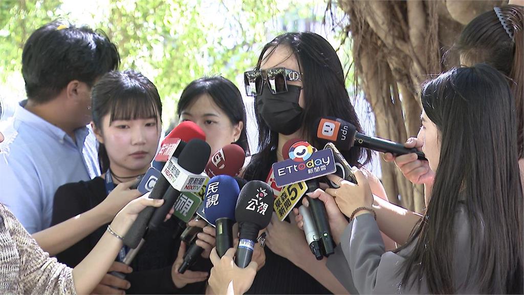 北捷飛踢事件「作家點1事」沒人批判!大喊「台灣真的棒透了」真相曝