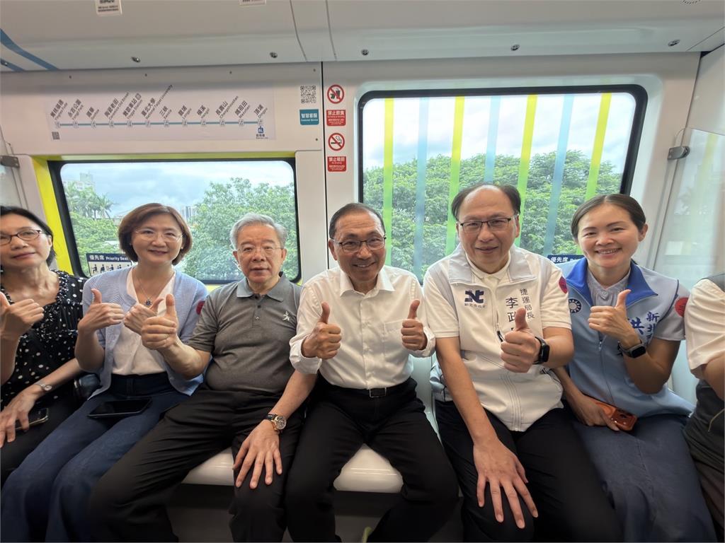 捷運三鶯線主題彩繪列車亮相　展現客家文化與新北美術館移動美學