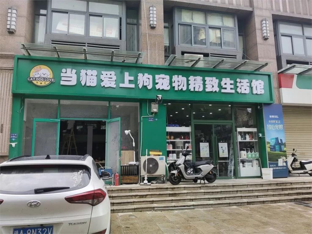 美容回家竟發現「少1個乳頭」傷口破大洞！家長崩潰曝現狀：不吃東西還狂發抖