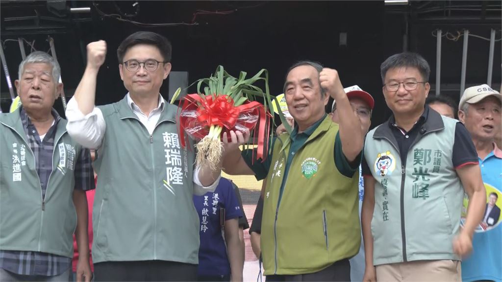 高雄選戰短兵相接　賴、柯扮演最強母雞行程滿檔
