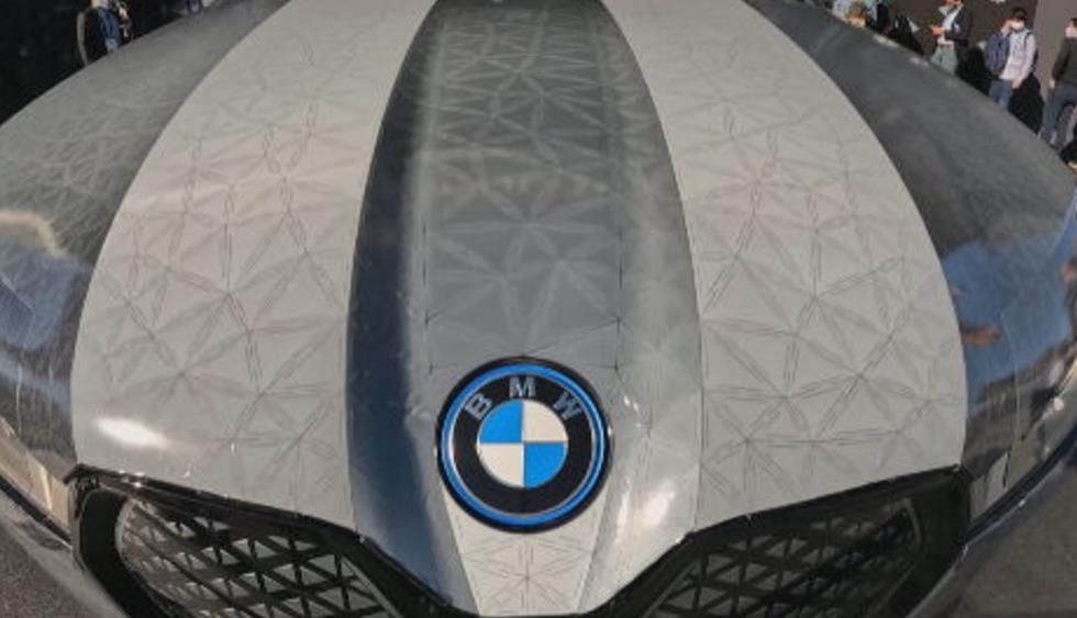 ＣＥＳ吸睛焦點！　BMW攜手台廠推史上第一台「變色車」 　