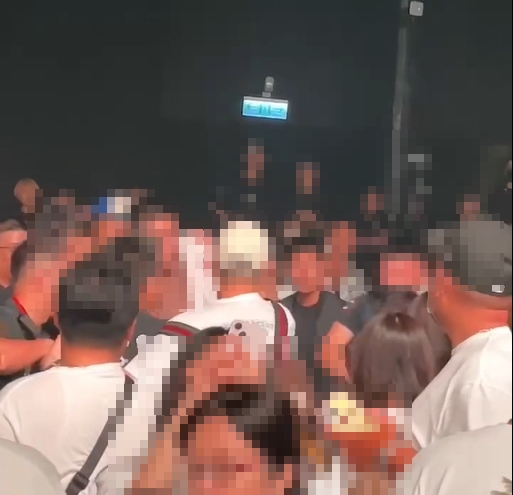 小春高雄演出遭嗆「拍遺照」!高EQ喊「我長大了」台下全場歌迷嗨翻