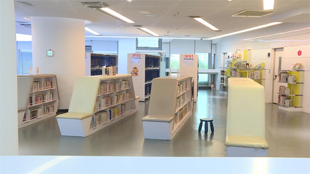 新北圖書館驚傳偷拍！少年廁所受害　警鎖定嫌犯、家長怒提告