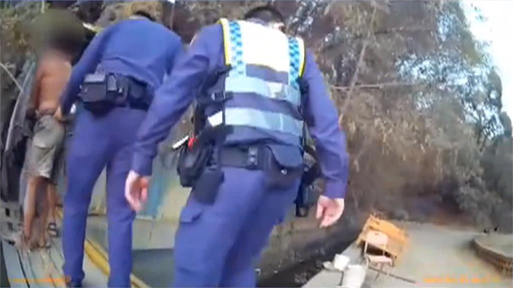 歹路嘸通走! 身揹四條通緝案 男子不想入獄躲廢棄農舍仍被逮
