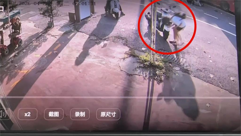 台南女警休假騎車遭追撞害命！　肇事戴姓女大生現身靈堂致歉