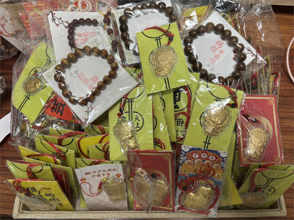 慘變劫緣…白沙屯媽祖「結緣品」遭猛撈!她嚇到發抖「驚悚過程曝光」