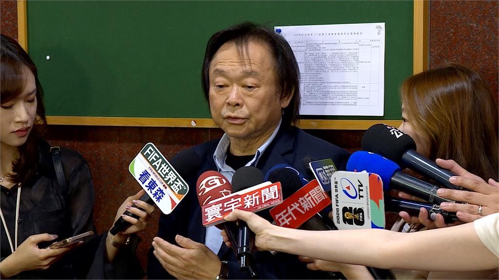 陳玉珍PO張凌赫合照「自嗨稱逆統戰」 網紅八炯酸:成績在哪?
